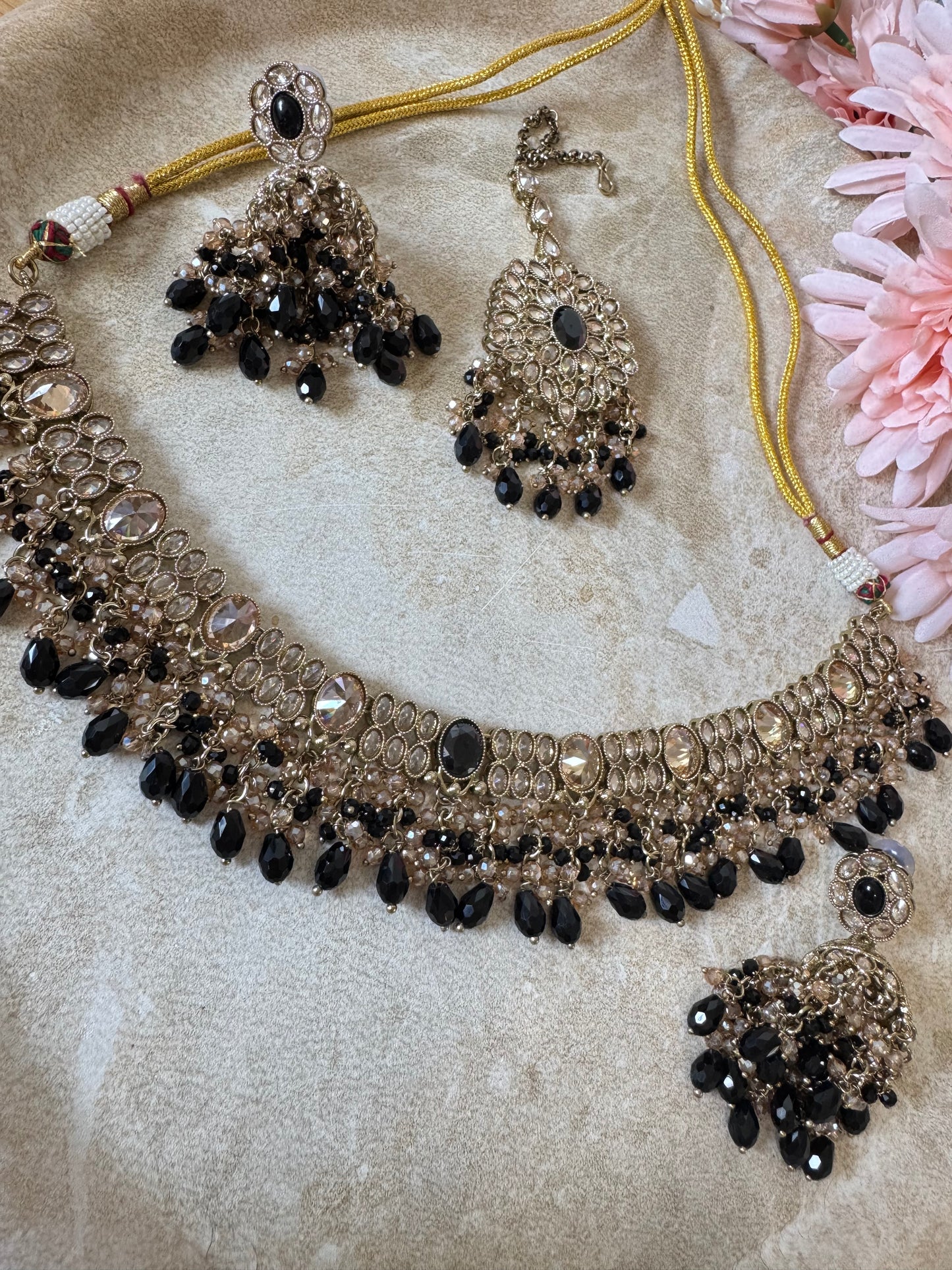 Hasrat Polki Necklace (Black)